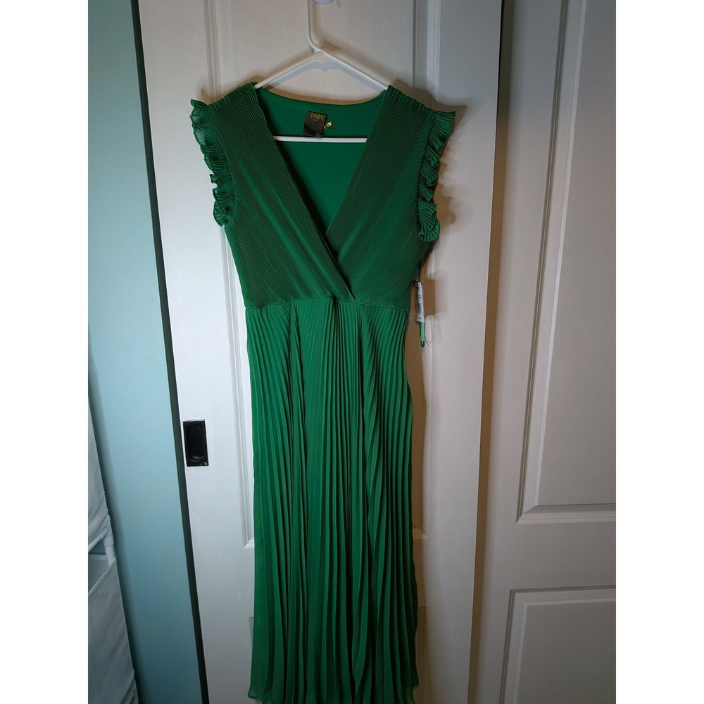 Taylor Sea Green Pleated Ruffle Maxi Dress V-Neck Gown 3826MK Size 6 NEW